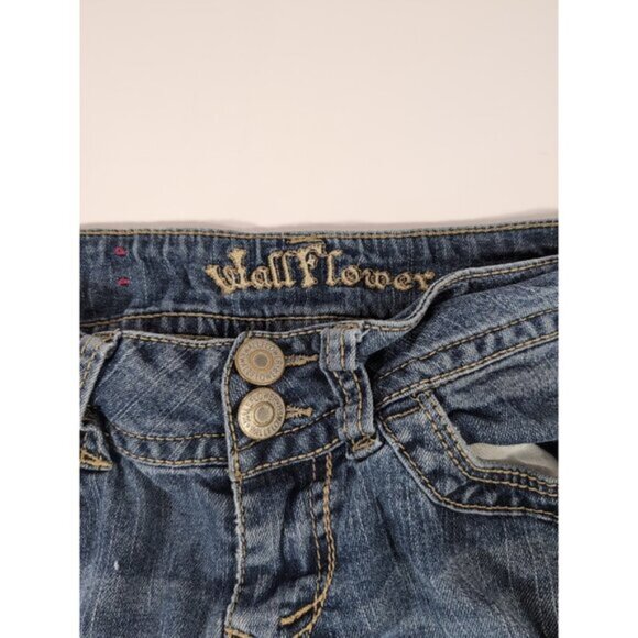 Wallflower Jeans Womens Sz 9  Blue Faded Embroidered Rhinestones Stretch - Picture 6 of 9